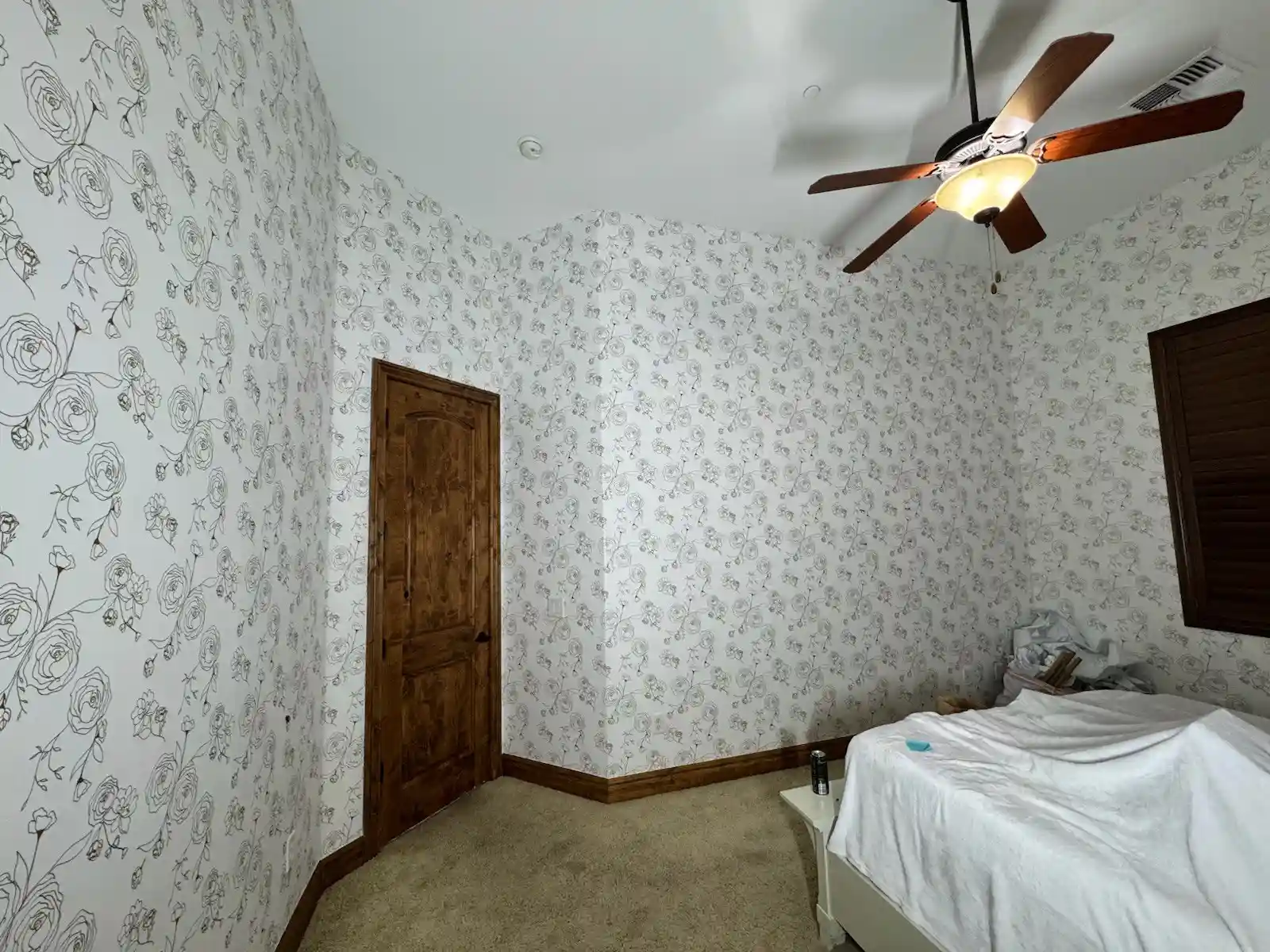 Wallpaper installation in Daly City, CA