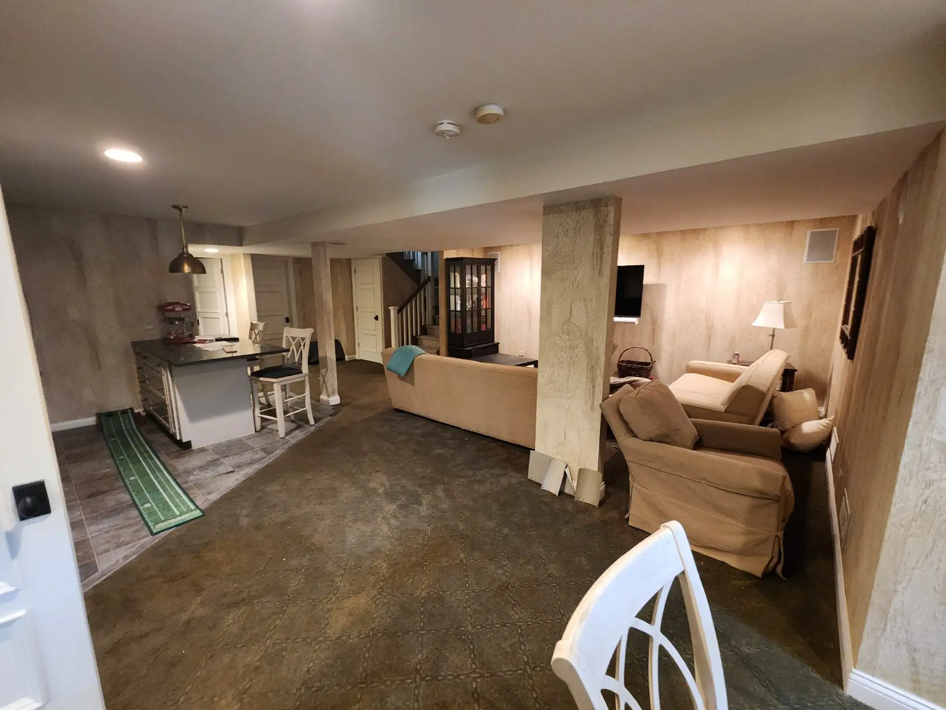 Wallpaper installation in Hayward, CA